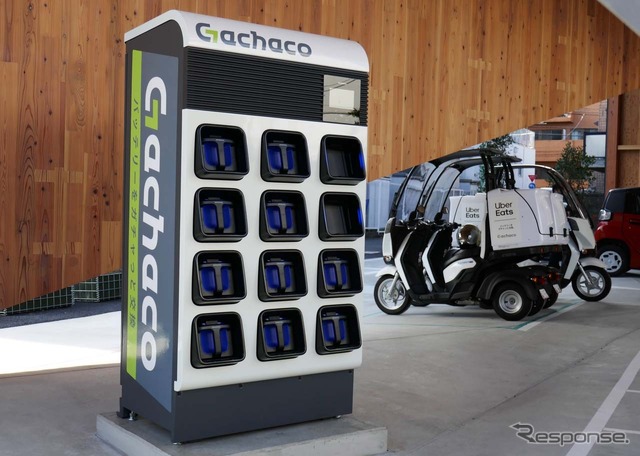 バッテリー交換式電動バイクによるフードデリバリー、Uber Eatsと 