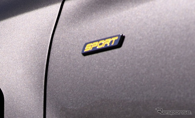 スバル『クロストレック』新型に「スポーツ」、ティザー写真公開…シカゴモーターショー2023で実車発表へ