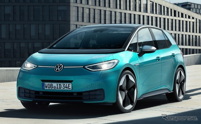 VWのコンパクトEV『ID.3』、改良新型は3月1日発表へ