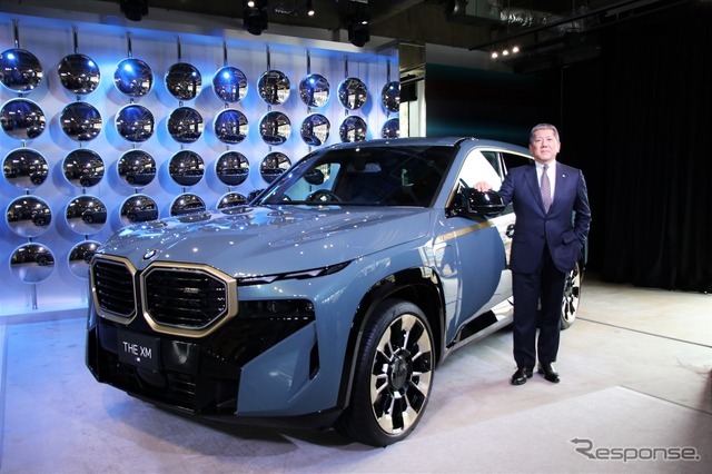 BMWが東京原宿でポップアップエキシビション…M1とXMを展示、限定アイテムも販売