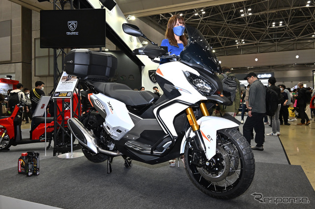 プジョーのバイクが大変身!? 四輪SUV要素を取り入れたオフロードGT『XP400 GT』…東京モーターサイクルショー2023