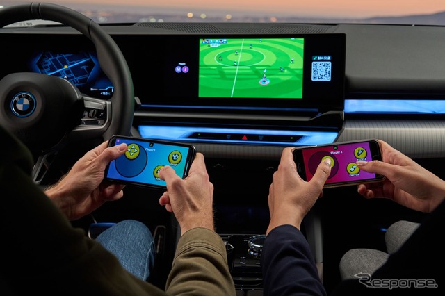 BMWの車載ディスプレイでゲーム、スマホがコントローラーに…『5シリーズ』新型から