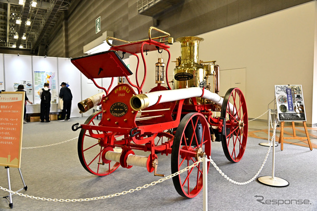 クラシック！ 江戸時代のポンプ車、T型フォード、オート三輪…東京国際消防防災展2023