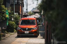 歴史ある街巡りから高速道路まで！ カングーの多彩な楽しみ方