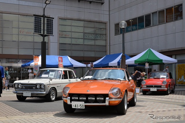 草加駅前で懐かしの名車を展示…クラシックカーフェス in Soka