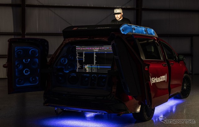 トヨタのミニバン、移動DJブースに変身…2万5000Wアンプ＋60スピーカー搭載