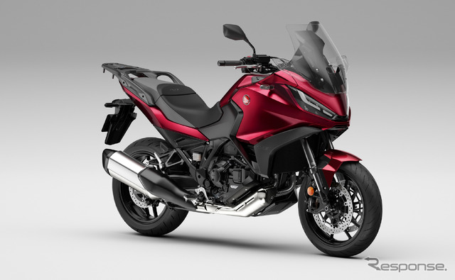 ホンダの大型ツアラー『NT1100』に新色レッドを採用