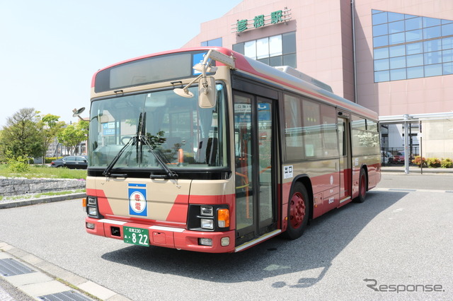 近江鉄道の「赤電バス」がハロウィン限定仕様で運行中！