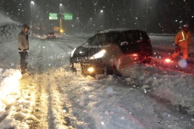 大雪時の装着を義務化…国交省の「チェーン規制」