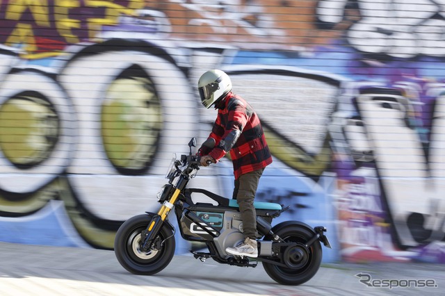 【BMW CE 02 海外試乗】あふれるストリート感!? スケボー感覚で遊べる新ジャンルの電動バイク…青木タカオ