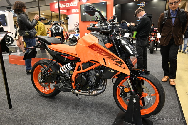 シリーズ30周年、オールニューで攻勢かける新型KTM『390デューク