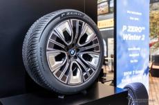 BMWとピレリ、新開発20インチ冬タイヤ発表…EV『i7』の航続を最大50km延長