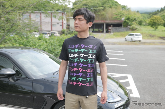 HKSオイルカラーの「KATAKANA BLACK」Tシャツ発売