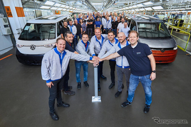 VW『ID.Buzz』や『マルチバン』が“新方式”で生産開始、独工場の改修が終了