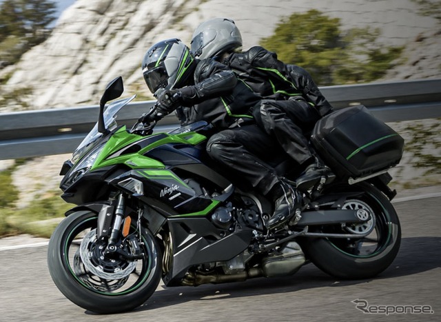 カワサキ『Ninja 1000SX』に純正アクセを追加した「PLAZA EDITION」発売