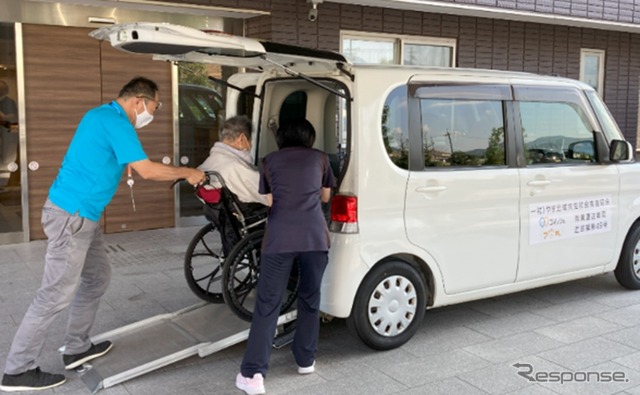 ダイハツ、滋賀県野洲市で「ゴイッショ」運行開始…8つの介護施設で共同送迎サービス