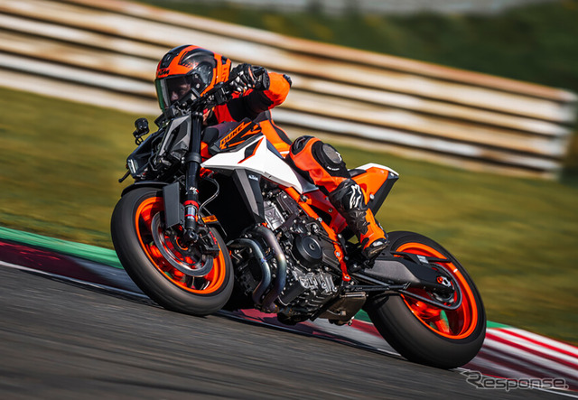 ［15秒でわかる］KTM『990デューク R』2025年モデル…車両重量190kgで130psを発揮