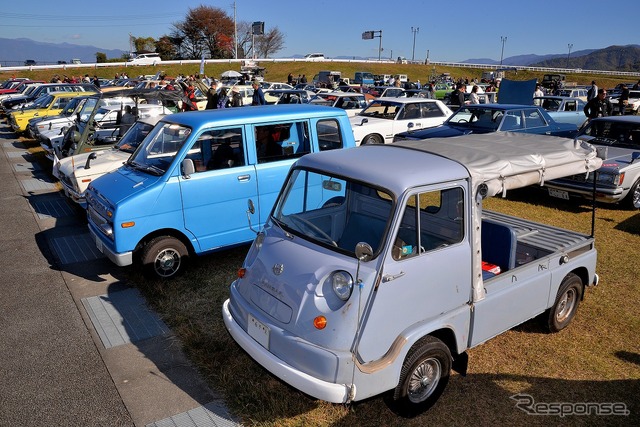 広げよう旧車の輪！…第16回クラシックカーミーティング in 山梨富士川