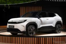 トヨタ、新型コンパクト電動SUV『アーバンクルーザー』実車公開…ブリュッセルモーターショー2025