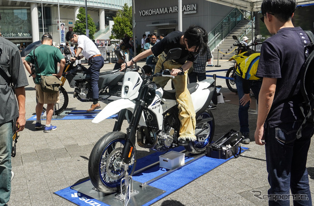 新型『DR-Z』が横浜に登場！「スズキ モーターサイクルコレクション