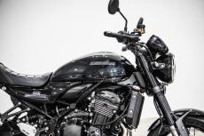 オールブラック仕上げのカワサキ『Z900RS』発売へ！「ブラックボール