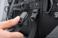 シートバッグに最適なバックルをYKKと新開発！ タナックス、新型「シェルバッグ」シリーズを発売