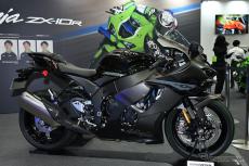 真のチャンピオンに相応しい」カワサキの新型スーパースポーツ『Ninja