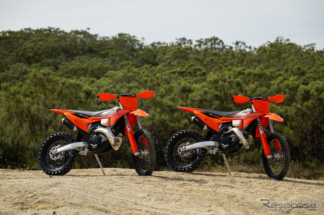 KTM『XC/XC-F』シリーズ6モデル登場、新グラフィックと電子制御を採用