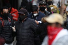 チリ、新型コロナ感染者10万人突破　中南米の感染状況悪化