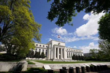 米ＦＲＢ、低金利維持の指針明示を検討＝ＦＯＭＣ議事要旨