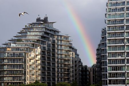 英住宅価格、9月は前月比0.7％上昇　予想上回る＝ネーションワイド