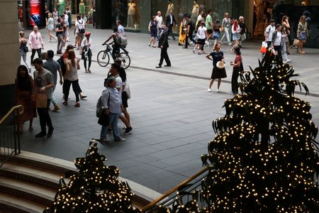 豪9月の家計支出、前月比0.1％減