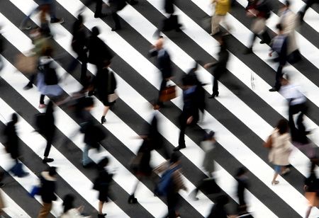 今年度の成長率を引き下げ、民間議員「十分な経済対策」提言＝諮問会議