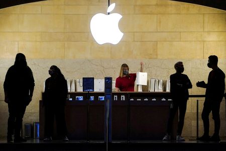 アップル、グローバルスターに最大15億ドル投資　通信サービス拡充で