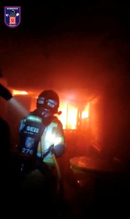 スペインのナイトクラブで火災、少なくとも13人死亡