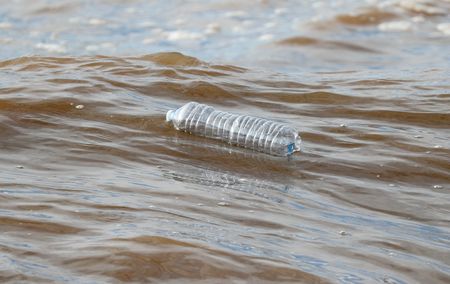 プラスチック環境汚染防止条約、国際的合意できず再協議へ