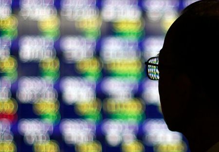 寄り付きの日経平均は続伸、米株高を好感