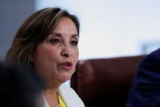ペルー6閣僚が相次ぎ辞任、大統領の不正蓄財疑いで政治不安高まる