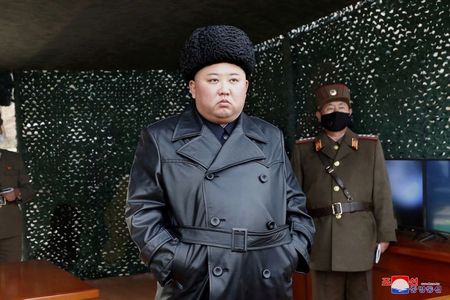北朝鮮の金正恩氏、長距離砲部隊の火力打撃訓練を視察＝ＫＣＮＡ