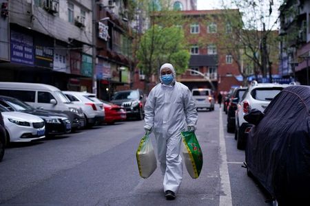 中国の新型コロナ死者4人、全員武漢　市当局は感染拡大を警戒