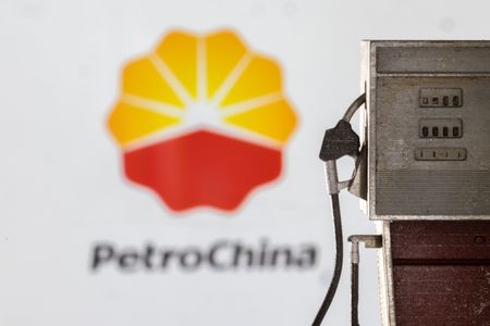 EXCLUSIVE-ペトロチャイナ、ベネズエラ産原油輸入再開を協議　米制裁で4年前に停止