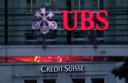 EXCLUSIVE-スイスＵＢＳ、資産運用業務見直しでコスト削減検討＝関係筋