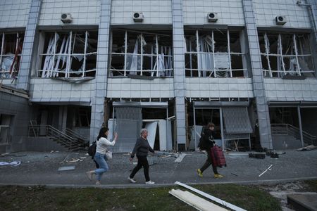 ウクライナ東部ドニプロ、教育施設にミサイル攻撃　18人負傷