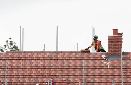 英建設業ＰＭＩ、8月は54.6　予想外の低下