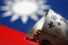 台湾中銀、為替変動「極端」なら介入へ＝総裁