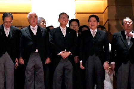 石破首相「デフレ脱却が最優先」、好循環実現まで物価高支援と表明