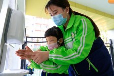 中国本土のコロナ新規感染者は5人、無症状3人