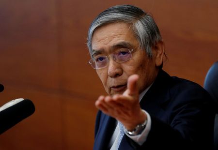 ＥＴＦ購入は必要な施策、現時点で見直しや処分考えず＝日銀総裁