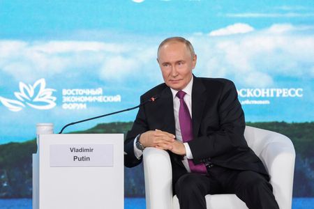 プーチン氏、米大統領選について語るのをやめるべき＝米高官