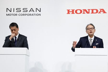 ホンダ・日産の株価急上昇、需給巡る思惑先行　破談報道でも